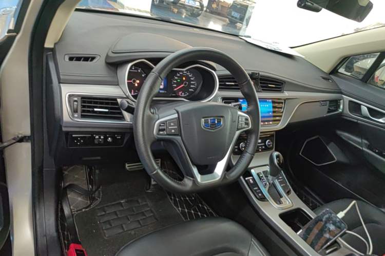 Used Geely Auto Emgrand GS 2018 Sport Edition 1.4T Automatic LingShang Model Center Console