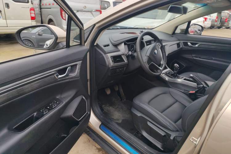 Used Geely Auto Emgrand GS 2018 Elegant Edition 1.8L Manual LingShang Model Driver Seat