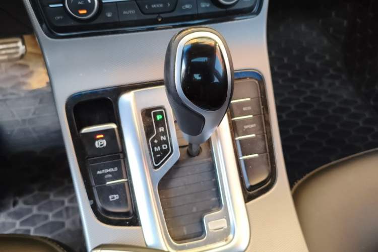 Used Geely Auto Emgrand GS 2018 Sport Edition 1.4T Automatic LingShang Model Gear Lever