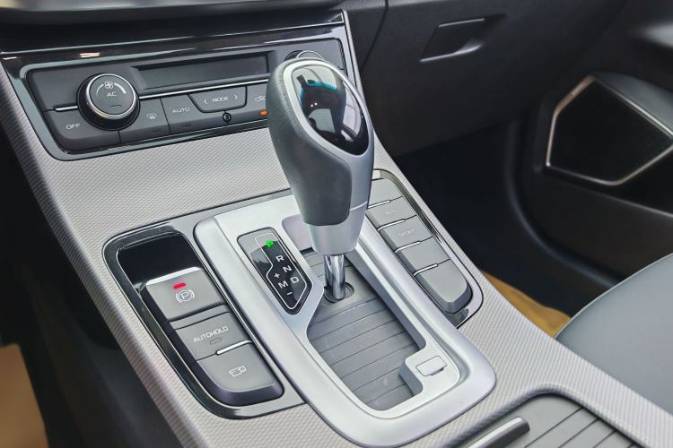 Used Geely Auto Emgrand GS 2018 Lingchao Edition 1.4T Automatic LingShang Smart Connectivity Model Gear Lever
