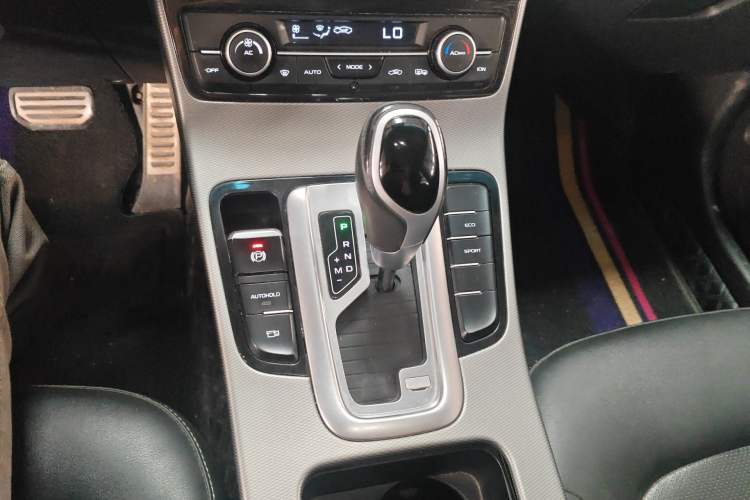 Used Geely Auto Emgrand GS 2018 Lingchao Edition 1.4T Automatic LingShang Smart Connectivity Model Gear Lever