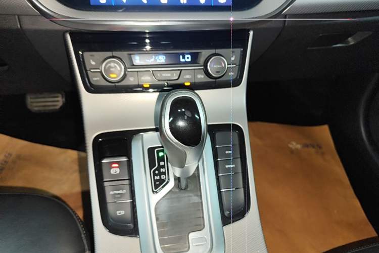 Used Geely Auto Emgrand GS 2018 Sport Edition 1.4T Automatic ZhenShang Model Gear Lever