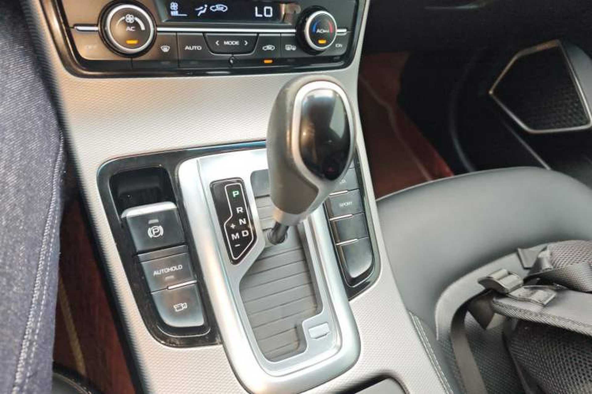 Used Geely Auto Emgrand GS 2018 Sport Edition 1.8L Automatic LingShang Model Gear Lever