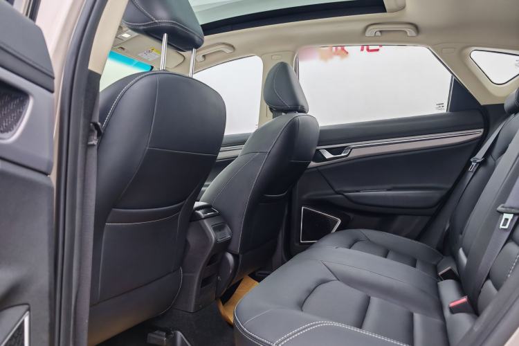 Used Geely Auto Emgrand GS 2018 Lingchao Edition 1.4T Automatic LingShang Smart Connectivity Model Interior 4