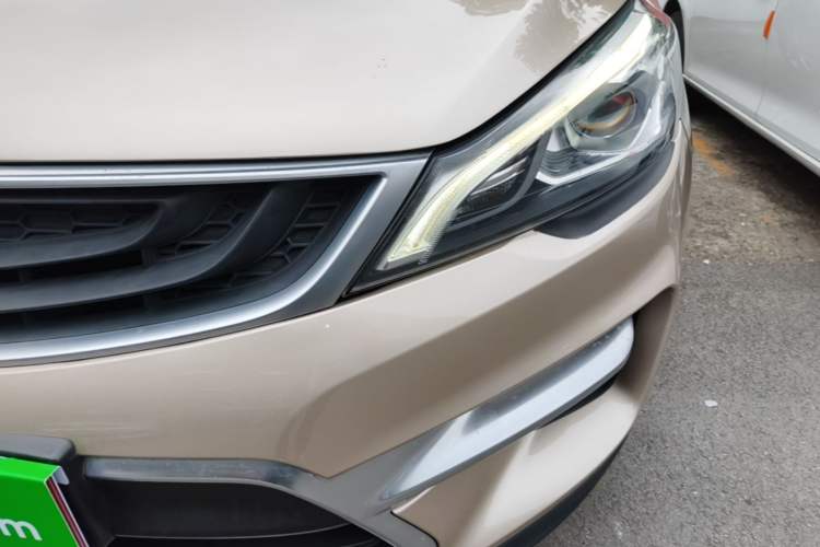 Used Geely Auto Emgrand GS 2018 Sport Edition 1.8L Automatic LingShang Model Left Front Headlight