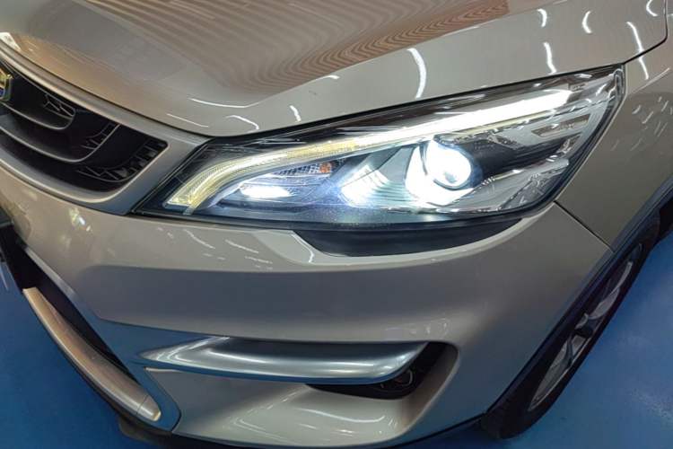 Used Geely Auto Emgrand GS 2018 Sport Edition 1.4T Automatic LingShang Model Left Front Headlight