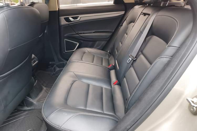 Used Geely Auto Emgrand GS 2018 Sport Edition 1.8L Automatic LingShang Model Left Rear Seat