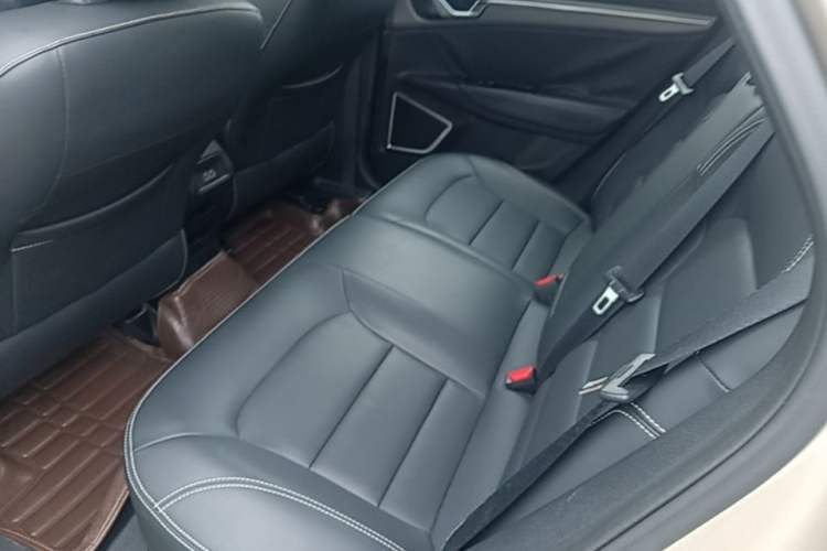 Used Geely Auto Emgrand GS 2018 Lingchao Edition 1.4T Automatic LingShang Smart Connectivity Model Left Rear Seat