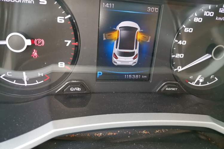 Used Geely Auto Emgrand GS 2018 Elegant Edition 1.8L Automatic LingShang Model Odometer Close Up