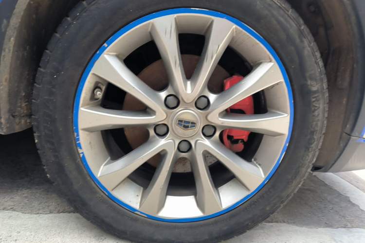 Used Geely Auto Emgrand GS 2018 Sport Edition 1.8L Automatic LingShang Model Right Front Wheel Hub