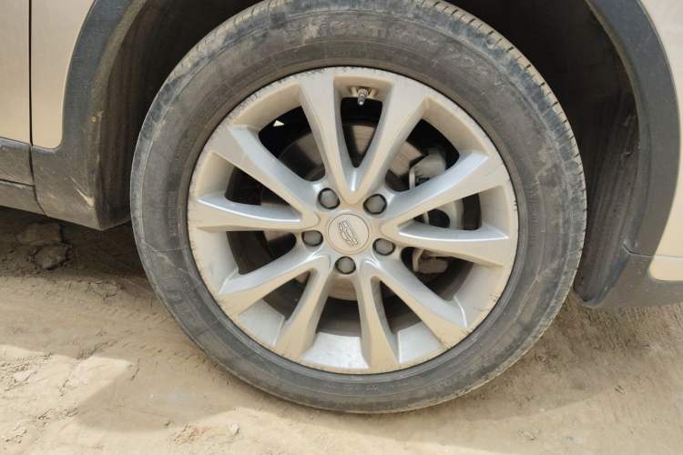 Used Geely Auto Emgrand GS 2018 Elegant Edition 1.8L Manual LingShang Model Right Front Wheel Hub