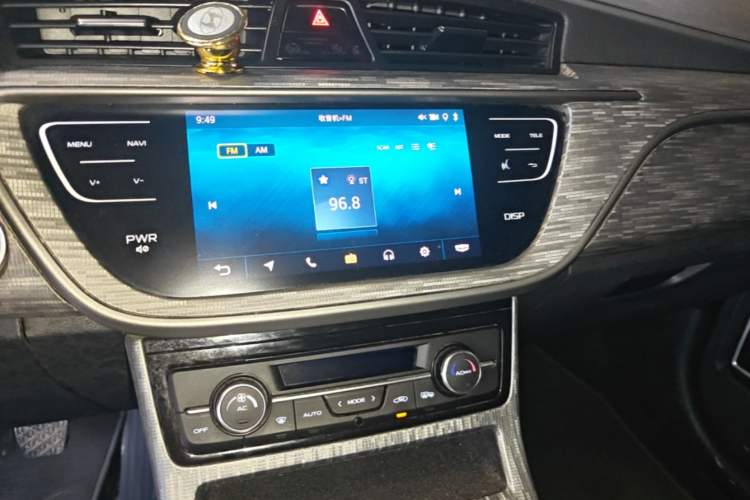 Used Geely Auto Emgrand GS 2018 Elegant Edition 1.8L Manual LingShang Model Audio And AC Panel
