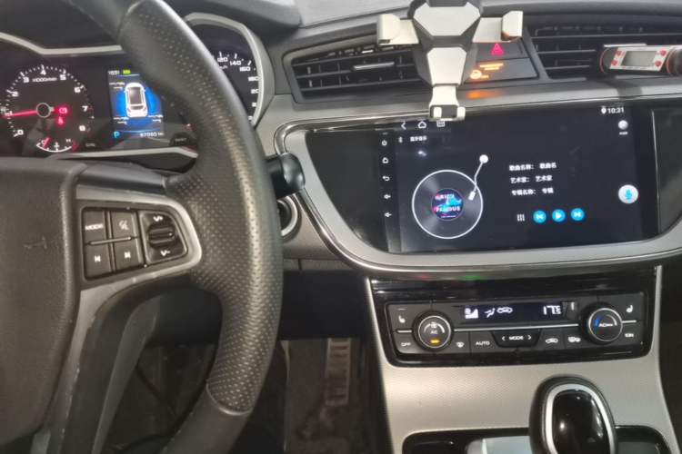 Used Geely Auto Emgrand GS 2018 Lingchao Edition 1.4T Automatic ZhenShang Smart Connectivity Model Audio And AC Panel