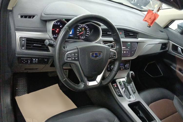 Used Geely Auto Emgrand GS 2018 Lingchao Edition 1.4T Automatic ZhenShang Smart Connectivity Model Center Console