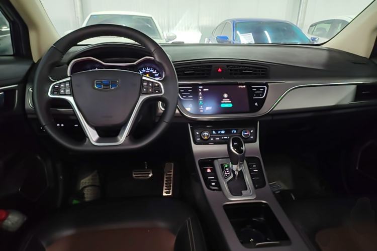 Used Geely Auto Emgrand GS 2018 Lingchao Edition 1.4T Automatic ZhenShang Smart Connectivity Model Center Console