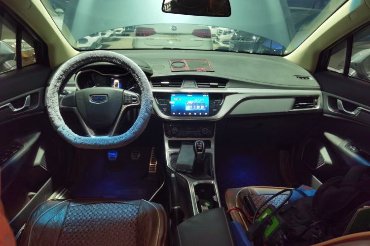 Used Geely Auto Emgrand GS 2018 Sport Edition 1.4T Manual LingShang Model Center Console