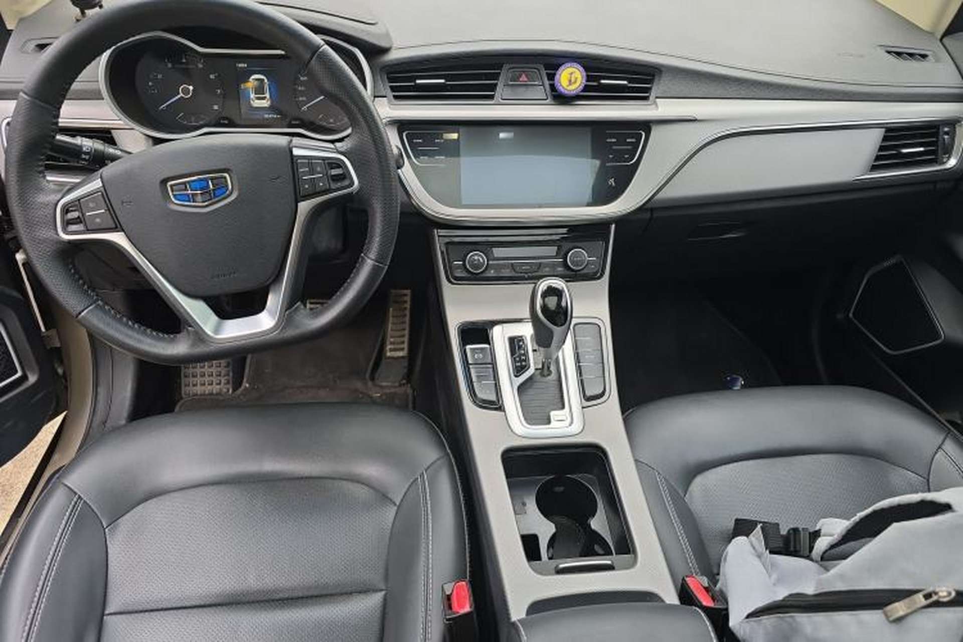 Used Geely Auto Emgrand GS 2018 Lingchao Edition 1.4T Automatic LingShang Smart Connectivity Model Center Console