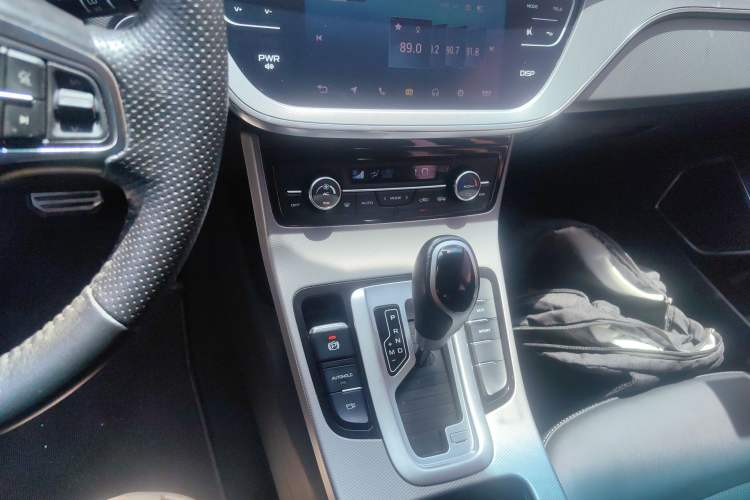 Used Geely Auto Emgrand GS 2018 Sport Edition 1.4T Automatic LingShang Model Gear Lever