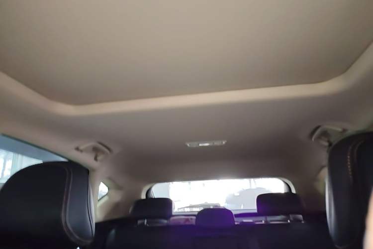 Used Geely Auto Emgrand GS 2018 Lingchao Edition 1.4T Automatic ZhenShang Smart Connectivity Model Headliner