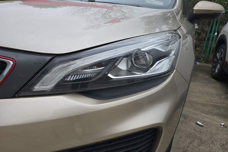Used Geely Auto Emgrand GS 2018 Lingchao Edition 1.4T Automatic LingShang Smart Connectivity Model Left Front Headlight
