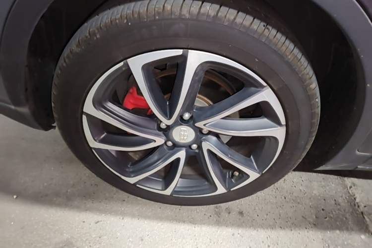 Used Geely Auto Emgrand GS 2018 Lingchao Edition 1.4T Automatic ZhenShang Smart Connectivity Model Left Front Wheel Hub