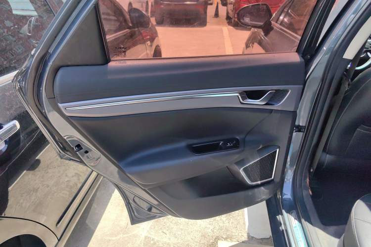 Used Geely Auto Emgrand GS 2018 Sport Edition 1.4T Automatic LingShang Model Left Rear Door Interior