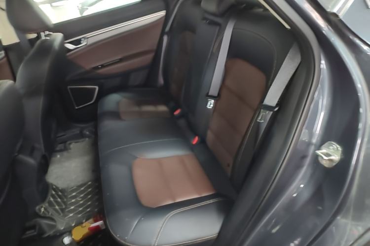 Used Geely Auto Emgrand GS 2018 Lingchao Edition 1.4T Automatic ZhenShang Smart Connectivity Model Left Rear Seat