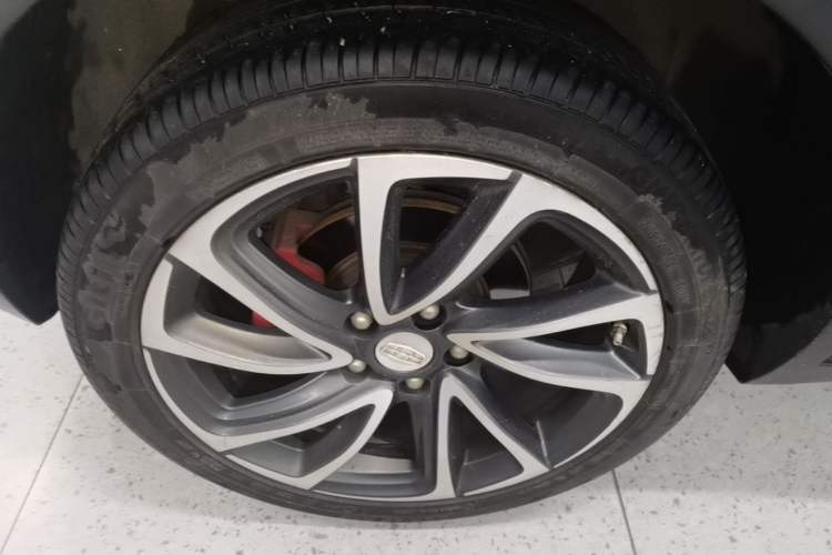 Used Geely Auto Emgrand GS 2018 Lingchao Edition 1.4T Automatic ZhenShang Smart Connectivity Model Right Rear Wheel Hub