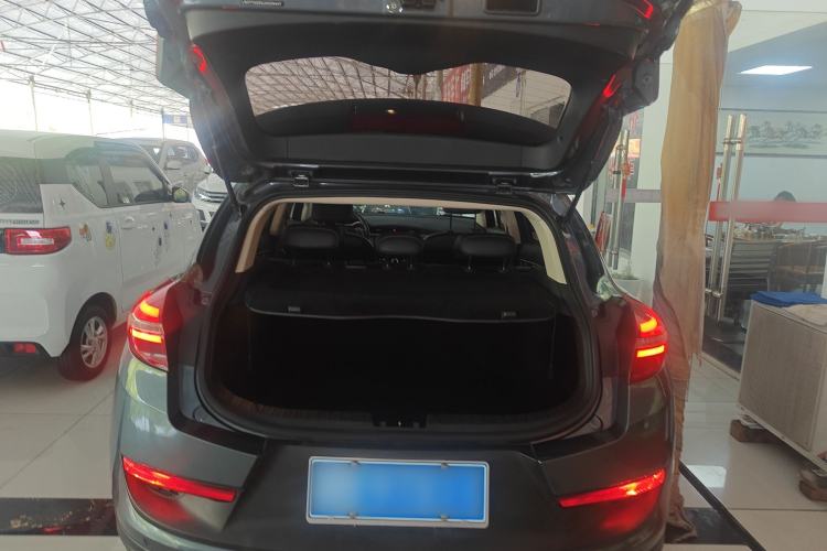 Used Geely Auto Emgrand GS 2018 Sport Edition 1.4T Automatic ZhenShang Model Trunk