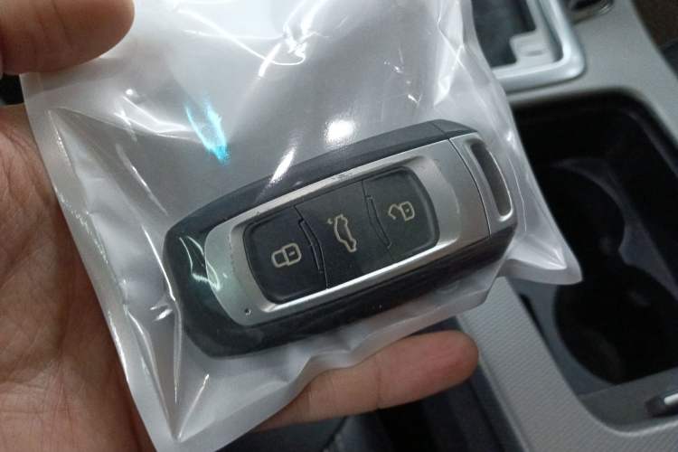 Used Geely Auto Emgrand GS 2018 Lingchao Edition 1.4T Automatic ZhenShang Smart Connectivity Model Vehicle Key
