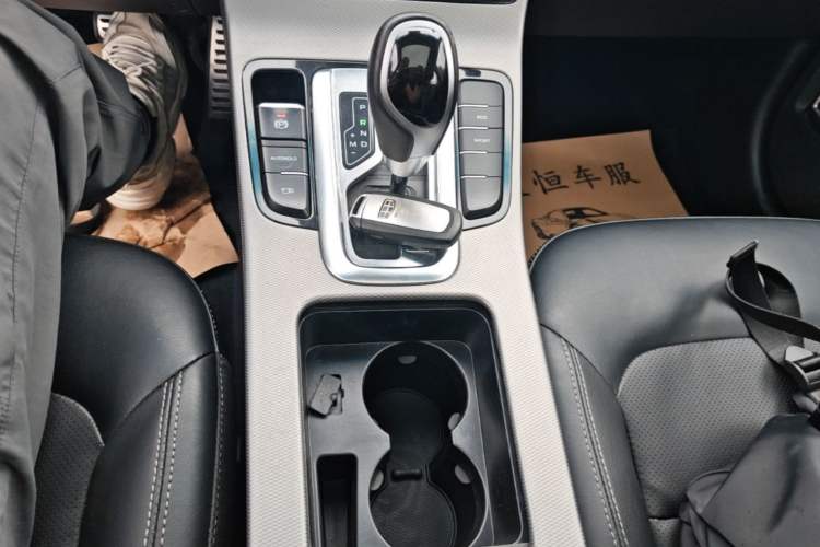 Used Geely Auto Emgrand GS 2018 Sport Edition 1.4T Automatic LingShang Model Gear Lever