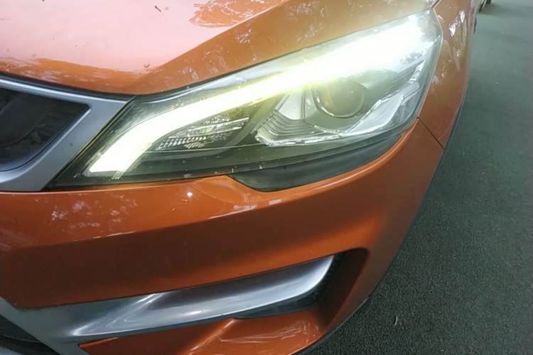 Used Geely Auto Emgrand GS 2018 Sport Edition 1.4T Automatic ZhenShang Model Left Front Headlight
