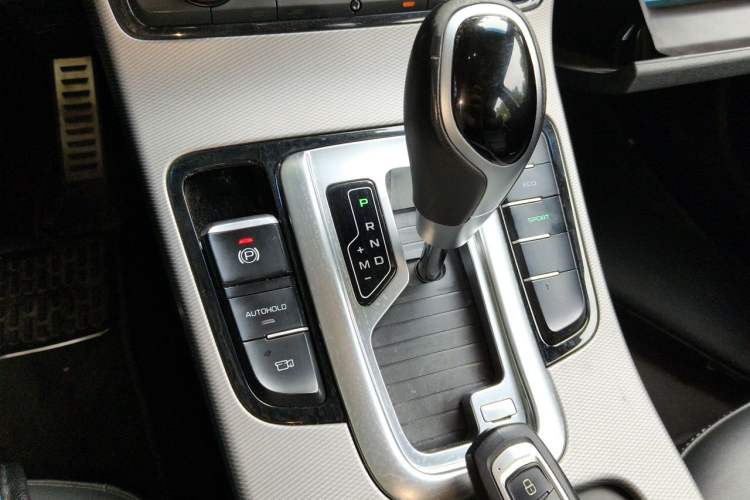 Used Geely Auto Emgrand GS 2018 Sport Edition 1.4T Automatic LingShang Model Gear Lever