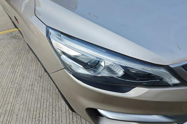 Used Geely Auto Emgrand GS 2018 Sport Edition 1.4T Automatic LingShang Model Right Front Headlight