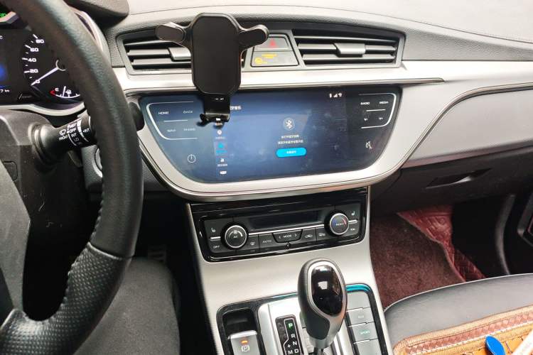 Used Geely Auto Emgrand GS 2018 Lingchao Edition 1.4T Automatic ZhenShang Smart Connectivity Model Audio And AC Panel