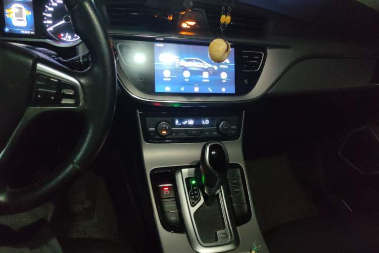 Used Geely Auto Emgrand GS 2018 Lingchao Edition 1.4T Automatic LingShang Smart Connectivity Model Audio And AC Panel
