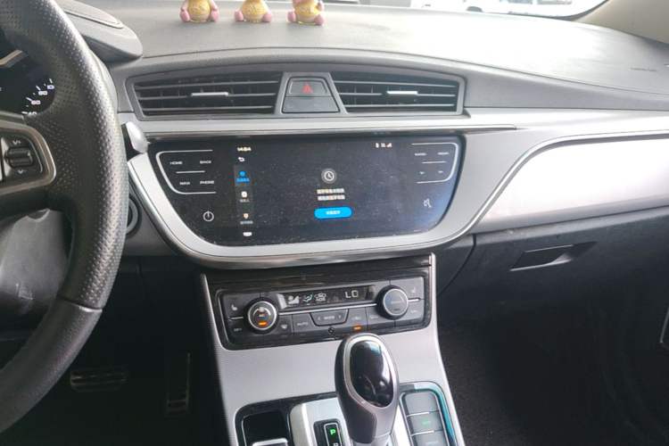 Used Geely Auto Emgrand GS 2018 Lingchao Edition 1.4T Automatic ZhenShang Smart Connectivity Model Audio And AC Panel