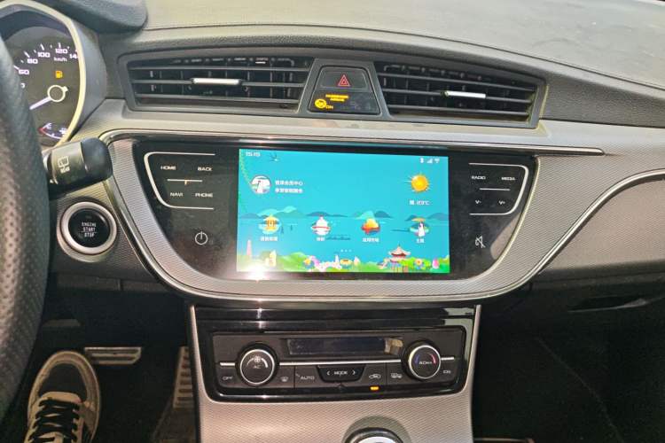 Used Geely Auto Emgrand GS 2018 Lingchao Edition 1.4T Automatic LingShang Smart Connectivity Model Audio And AC Panel