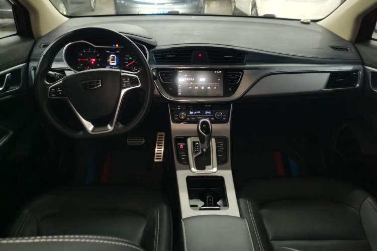 Used Geely Auto Emgrand GS 2018 Lingchao Edition 1.4T Automatic LingShang Smart Connectivity Model Center Console