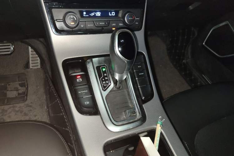 Used Geely Auto Emgrand GS 2018 Lingchao Edition 1.4T Automatic LingShang Smart Connectivity Model Gear Lever