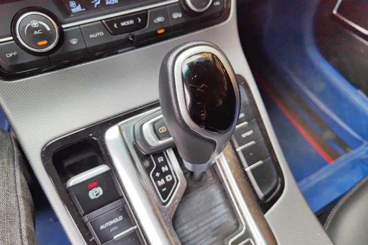 Used Geely Auto Emgrand GS 2018 Sport Edition 1.4T Automatic LingShang Model Gear Lever
