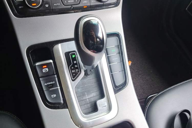 Used Geely Auto Emgrand GS 2018 Lingchao Edition 1.4T Automatic ZhenShang Smart Connectivity Model Gear Lever