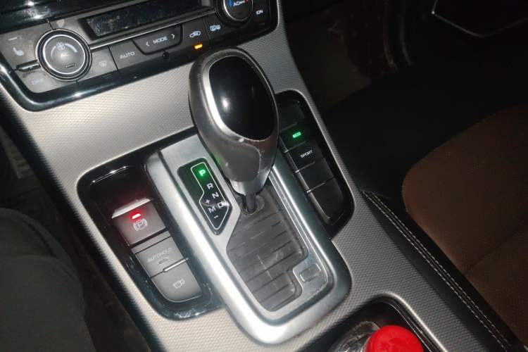Used Geely Auto Emgrand GS 2018 Lingchao Edition 1.4T Automatic ZhenShang Smart Connectivity Model Gear Lever
