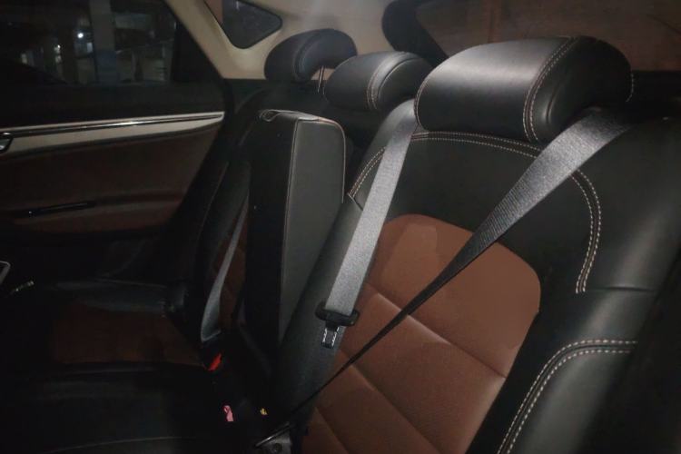Used Geely Auto Emgrand GS 2018 Lingchao Edition 1.4T Automatic ZhenShang Smart Connectivity Model Left Rear Seat