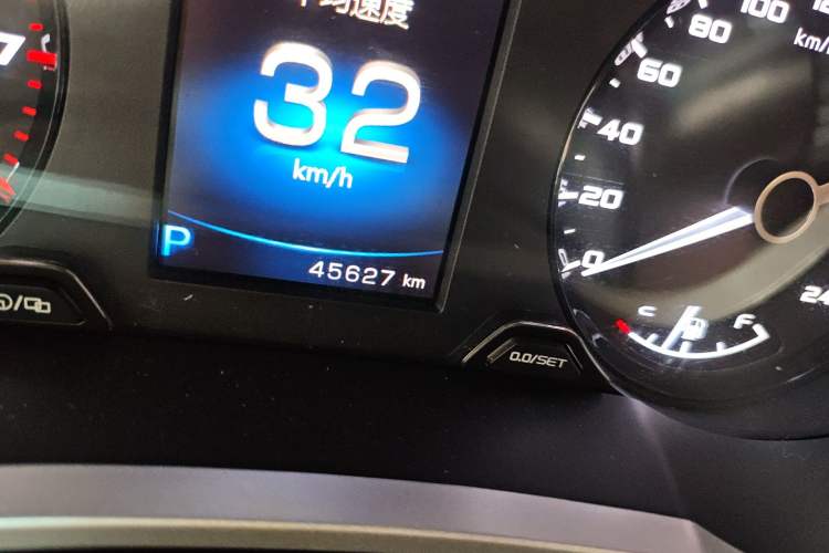 Used Geely Auto Emgrand GS 2018 Lingchao Edition 1.4T Automatic ZhenShang Smart Connectivity Model Odometer Close Up