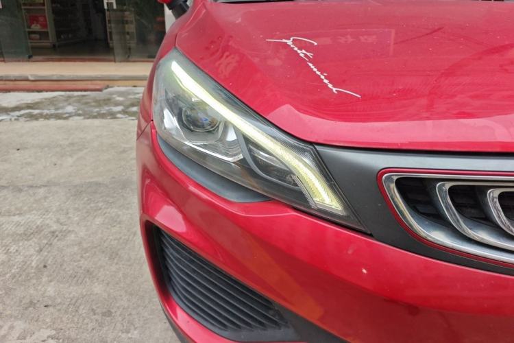 Used Geely Auto Emgrand GS 2018 Sport Edition 1.4T Automatic ZhenShang Model Right Front Headlight