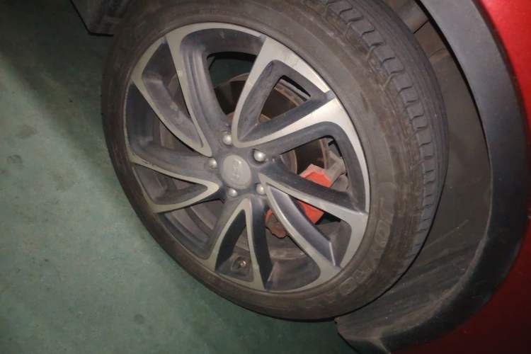 Used Geely Auto Emgrand GS 2018 Lingchao Edition 1.4T Automatic ZhenShang Smart Connectivity Model Right Front Wheel Hub
