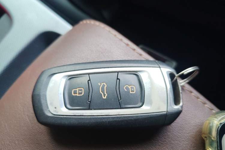 Used Geely Auto Emgrand GS 2018 Lingchao Edition 1.4T Automatic ZhenShang Smart Connectivity Model Vehicle Key