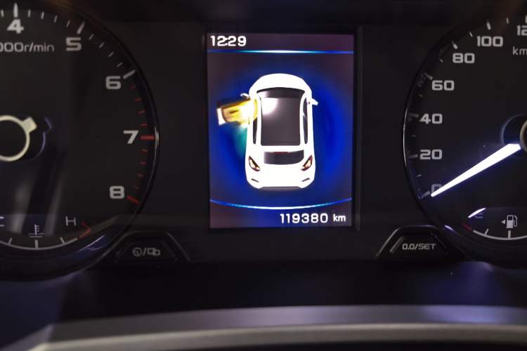 Used Geely Auto Emgrand GS 2018 Sport Edition 1.8L Automatic LingShang Model Odometer Close Up
