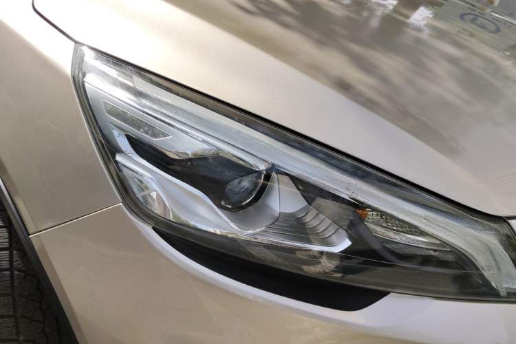 Used Geely Auto Emgrand GS 2018 Sport Edition 1.8L Automatic LingShang Model Right Front Headlight